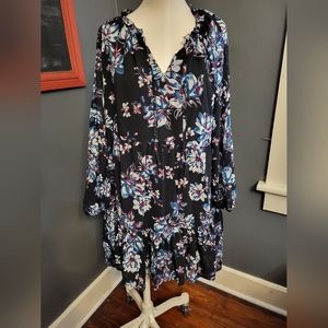 Short black flowered dress with ruffles size large
